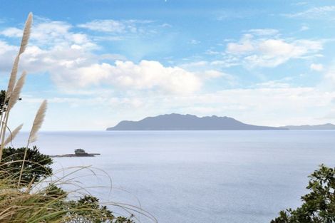 Photo of property in 25 Hillside Crescent, Leigh, 0985