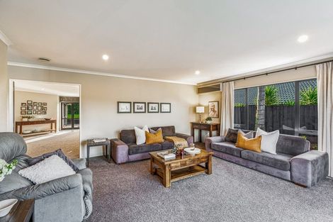 Photo of property in 87 Te Wharau Drive, Greenhithe, Auckland, 0632