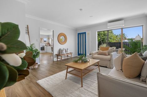 Photo of property in 2/388 Devonport Road, Tauranga South, Tauranga, 3112