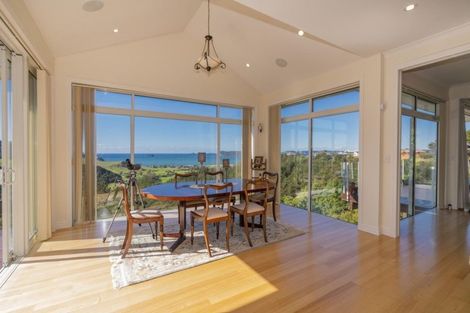 Photo of property in 102 Centennial Drive, Whitianga, 3510