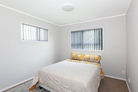 Photo of property in 22 Kaurilands Road, Titirangi, Auckland, 0604