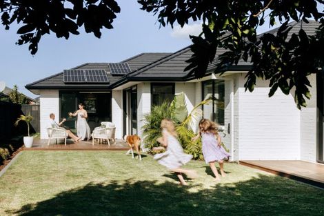 Photo of property in 112 Coast Boulevard, Papamoa Beach, Papamoa, 3118