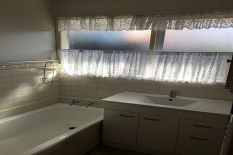 Photo of property in 2/33 Miles Avenue, Papatoetoe, Auckland, 2025