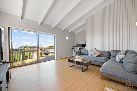 Photo of property in 186 Old Titirangi Road, Titirangi, Auckland, 0604