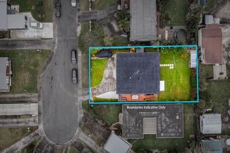 Photo of property in 22 Realm Place, Massey, Auckland, 0614