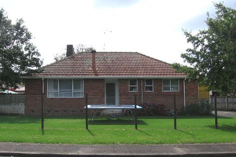 Photo of property in 1 Larsen Road, Panmure, Auckland, 1072