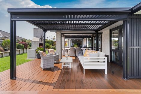 Photo of property in 2 Olive Close, Omokoroa, 3114