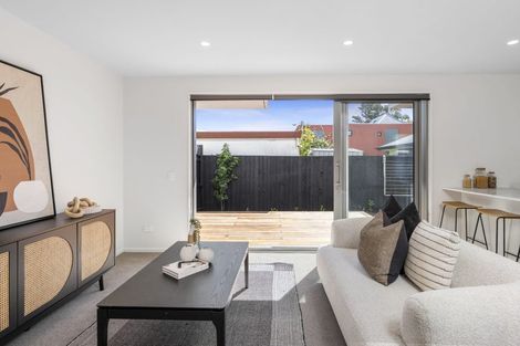 Photo of property in 3/39 Woodville Street, Edgeware, Christchurch, 8013