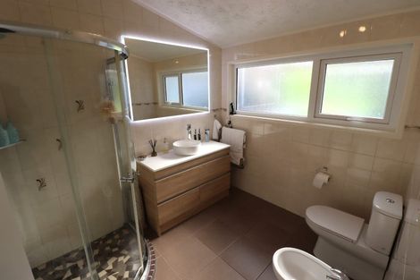 Photo of property in 3 Busbridge Place, Hillcrest, Auckland, 0627