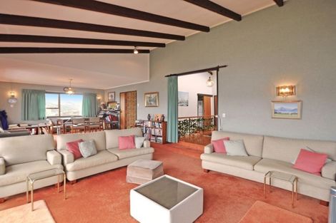 Photo of property in 25 Hillside Crescent, Leigh, 0985