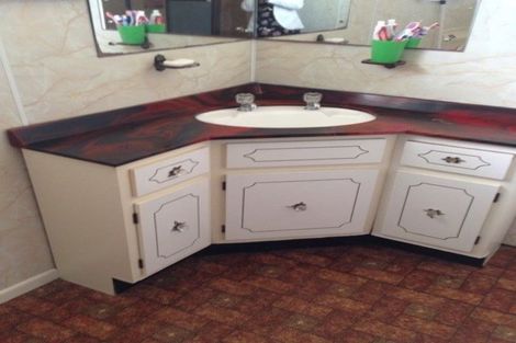 Photo of property in 8 Condliffe Place, New Windsor, Auckland, 0600