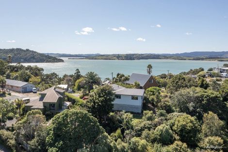 Photo of property in 105 Greenslade Road, Raglan, 3295