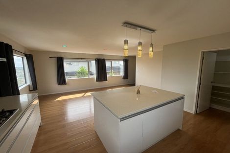 Photo of property in 65 Kirikiri Drive, Papakura, 2110