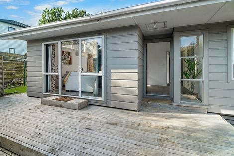 Photo of property in 32b Lyttelton Avenue, Forrest Hill, Auckland, 0620