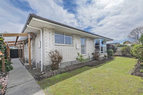 Photo of property in 1/23 Withells Road, Avonhead, Christchurch, 8042