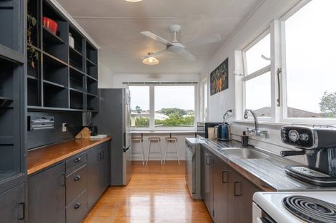 Photo of property in 9 Sasanof View, Ascot Park, Porirua, 5024