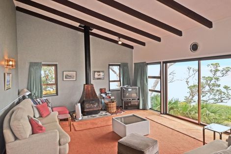 Photo of property in 25 Hillside Crescent, Leigh, 0985