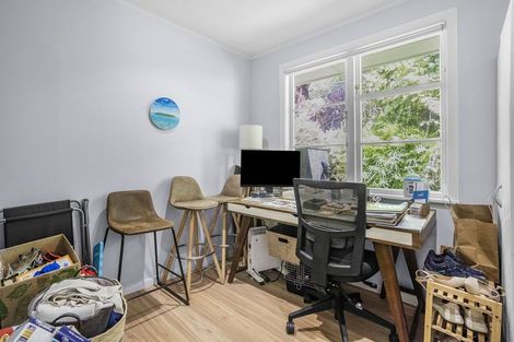 Photo of property in 113a Newlands Road, Newlands, Wellington, 6037