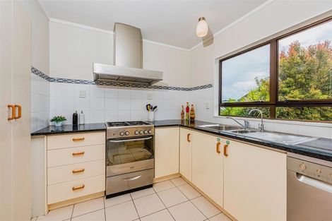 Photo of property in 15 Clearview Heights, Ranui, Auckland, 0612