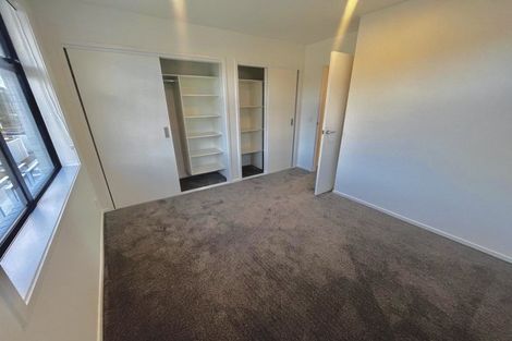 Photo of property in 1/23 Awaroa Road, Sunnyvale, Auckland, 0612
