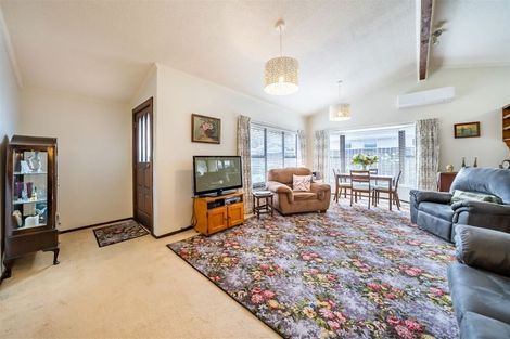 Photo of property in 390b Fergusson Drive, Heretaunga, Upper Hutt, 5018