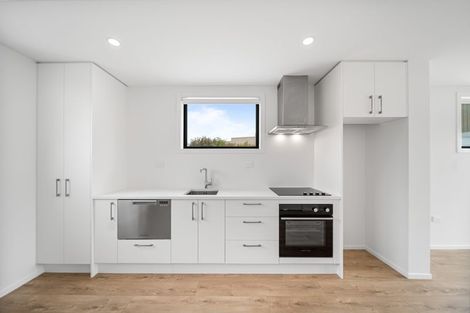 Photo of property in 2/39 Pakuranga Road, Pakuranga, Auckland, 2010