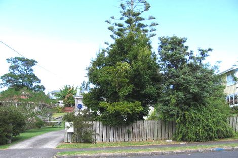 Photo of property in 27 Sheridan Drive, New Lynn, Auckland, 0600