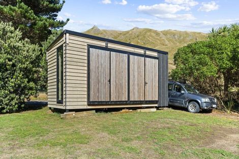 Photo of property in 645a Te Awaiti Road, Te Awaiti, Martinborough, 5782