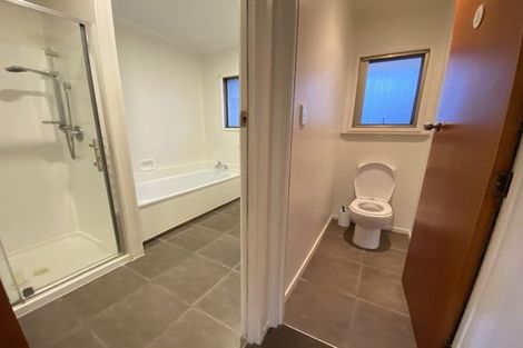 Photo of property in 1/6 Kathleen Street, Totara Vale, Auckland, 0627