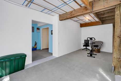 Photo of property in 18 Shaldon Crescent, Blagdon, New Plymouth, 4310