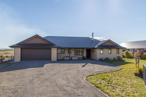 Photo of property in 25 Glenmark Drive, Waipara, 7483
