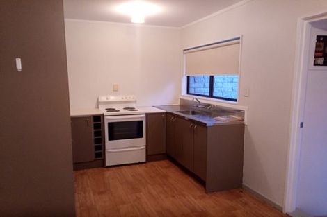 Photo of property in 2/21 Gloaming Place, Conifer Grove, Takanini, 2112