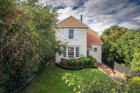 Photo of property in 25 Burnell Avenue, Thorndon, Wellington, 6011