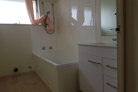 Photo of property in 2/72 Fairfield Avenue, Addington, Christchurch, 8024