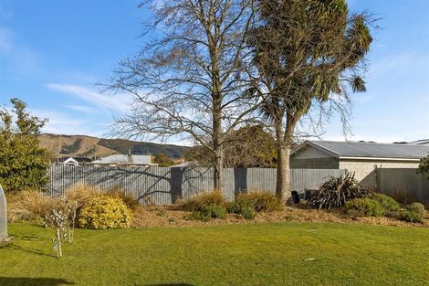 Photo of property in 1 Bond Street, Waimate, 7924