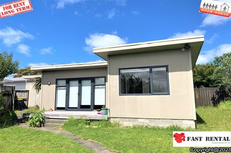 Photo of property in 15 Ozich Avenue, Te Atatu South, Auckland, 0610