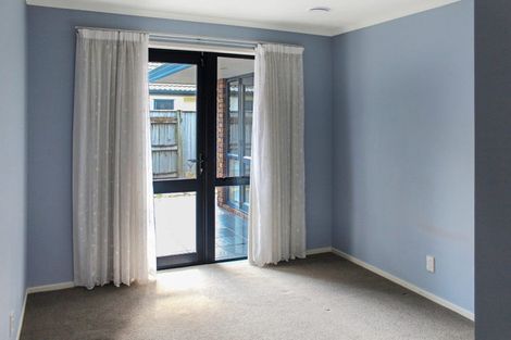 Photo of property in 68 Ruapehu Drive, Fitzherbert, Palmerston North, 4410