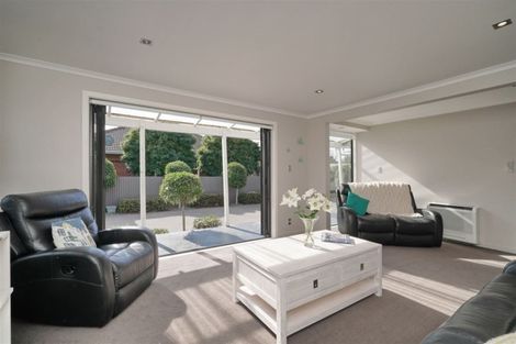 Photo of property in 15 Lascelles Street, Saint Martins, Christchurch, 8022