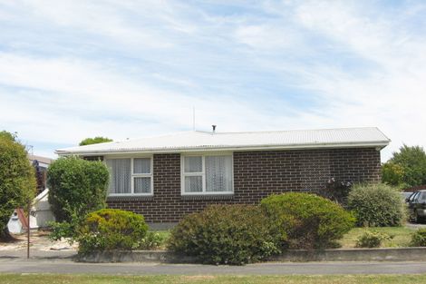 Photo of property in 25 Glenrowan Avenue, Avondale, Christchurch, 8061
