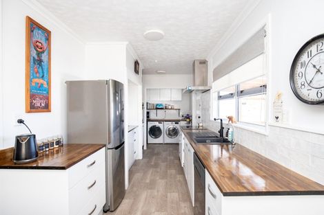 Photo of property in 71 Pipiroa Road, Ngatea, 3503