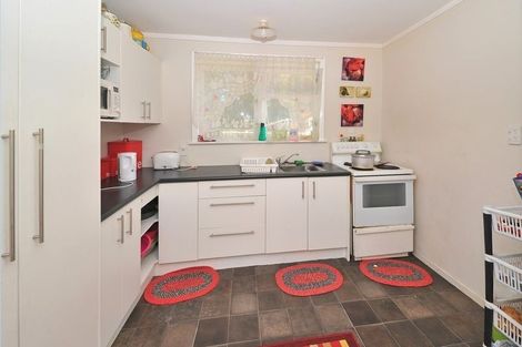 Photo of property in 16 Carver Place, Mangere East, Auckland, 2024