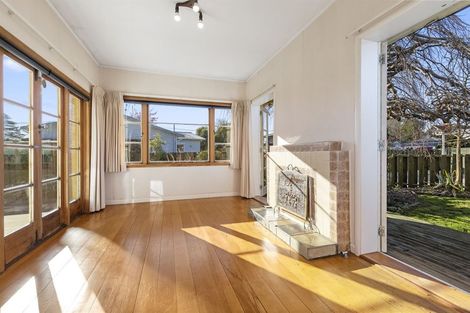 Photo of property in 12 Darley Street, Maeroa, Hamilton, 3200