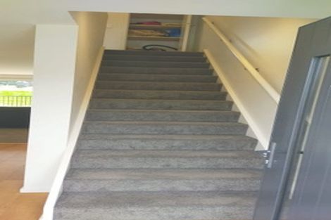 Photo of property in 10 Harena Way, Moera, Lower Hutt, 5010