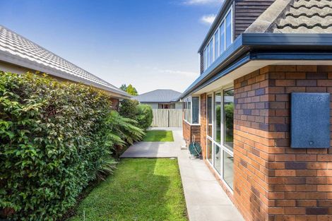 Photo of property in 2/43 Claridges Road, Casebrook, Christchurch, 8051
