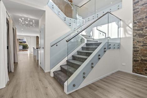 Photo of property in 16 Lime Hill Rise, Flat Bush, Auckland, 2019