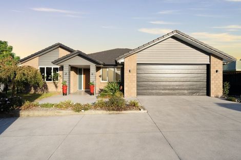 Photo of property in 18 Stableford Drive, Pyes Pa, Tauranga, 3112