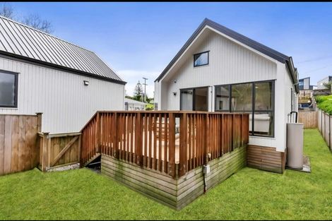 Photo of property in 122d Lancaster Road, Beach Haven, Auckland, 0626