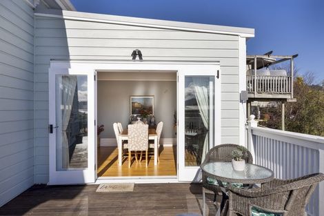 Photo of property in 5 Taranaki Street, Picton, 7220