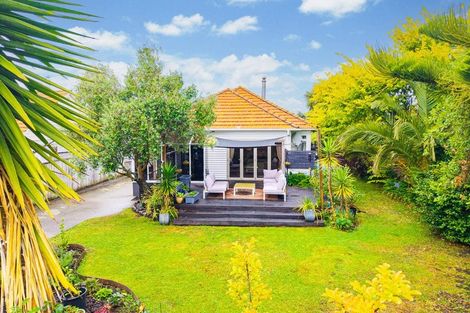 Photo of property in 24 Maxwell Avenue, Durie Hill, Whanganui, 4500