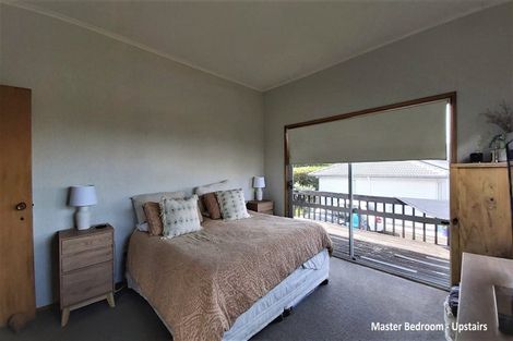 Photo of property in 84a Marine Parade, Mellons Bay, Auckland, 2014